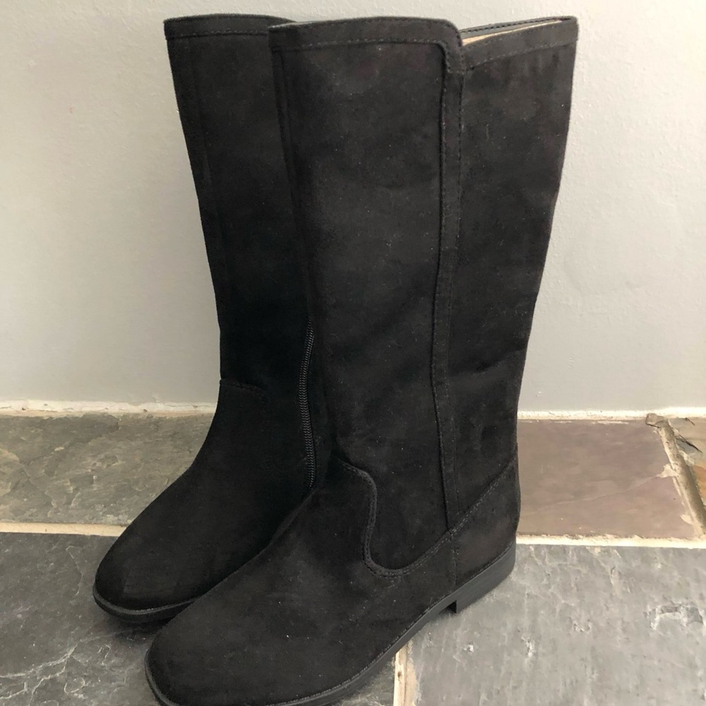 Women's Black Knee-High Boots